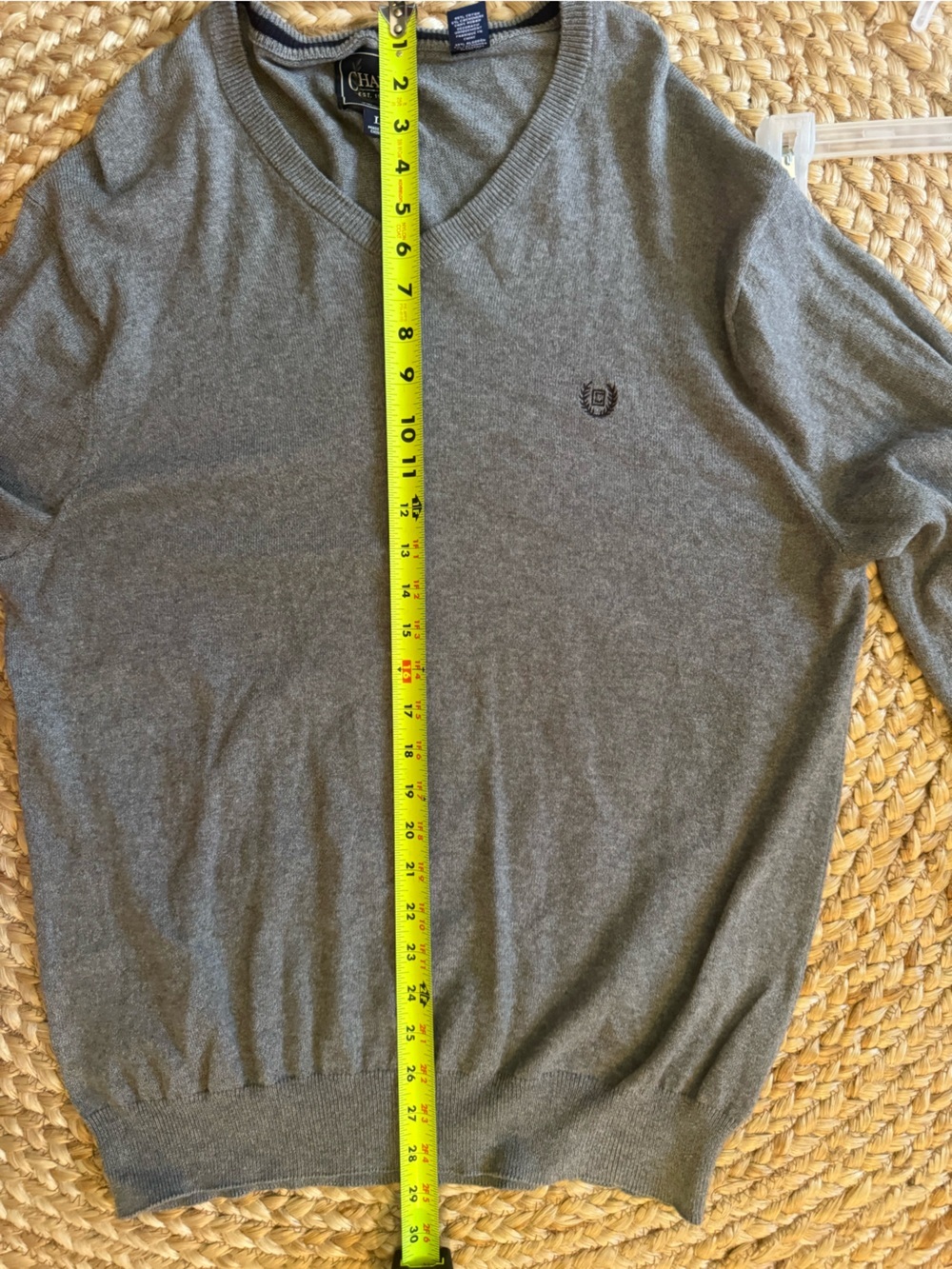Chaps Men's Light Grey V-Neck Sweater - Picture 9 of 9